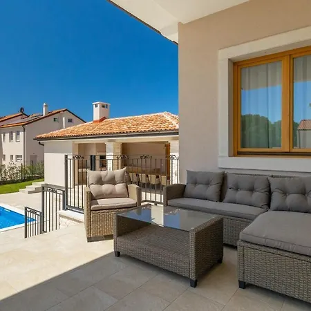 Abies In - Haus Fuer 8 Personen וילה רובינייסקו סלו