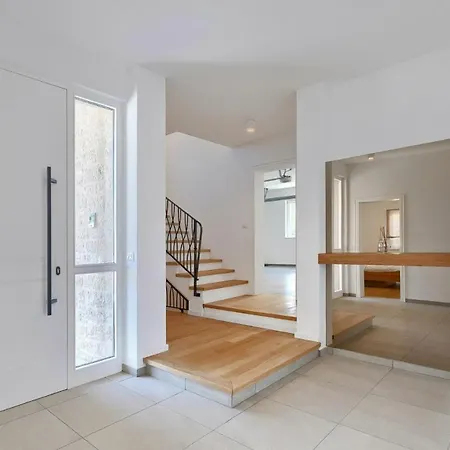 Villa Abies In - Haus Fuer 8 Personen Rovinjsko Selo